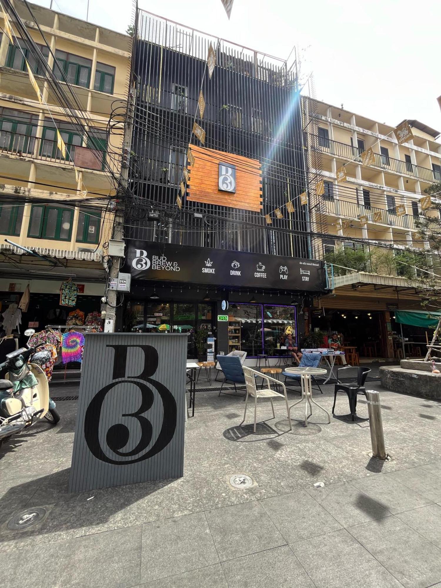 Bud Brew Beyond Dispensary And Hotel Bangkok Exteriér fotografie